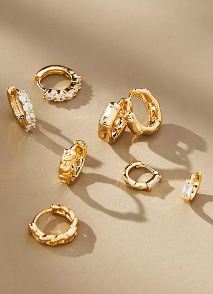 gold earrings 